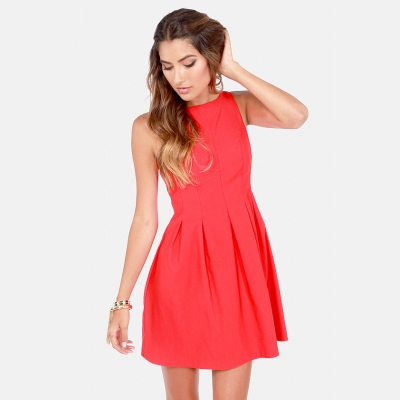 Lühike punane kleit